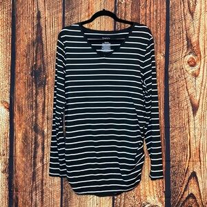 Time and Tru Maternity Long Sleeve Tee